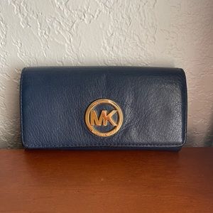 Michael Kors Carryall Fulton Wallet Navy